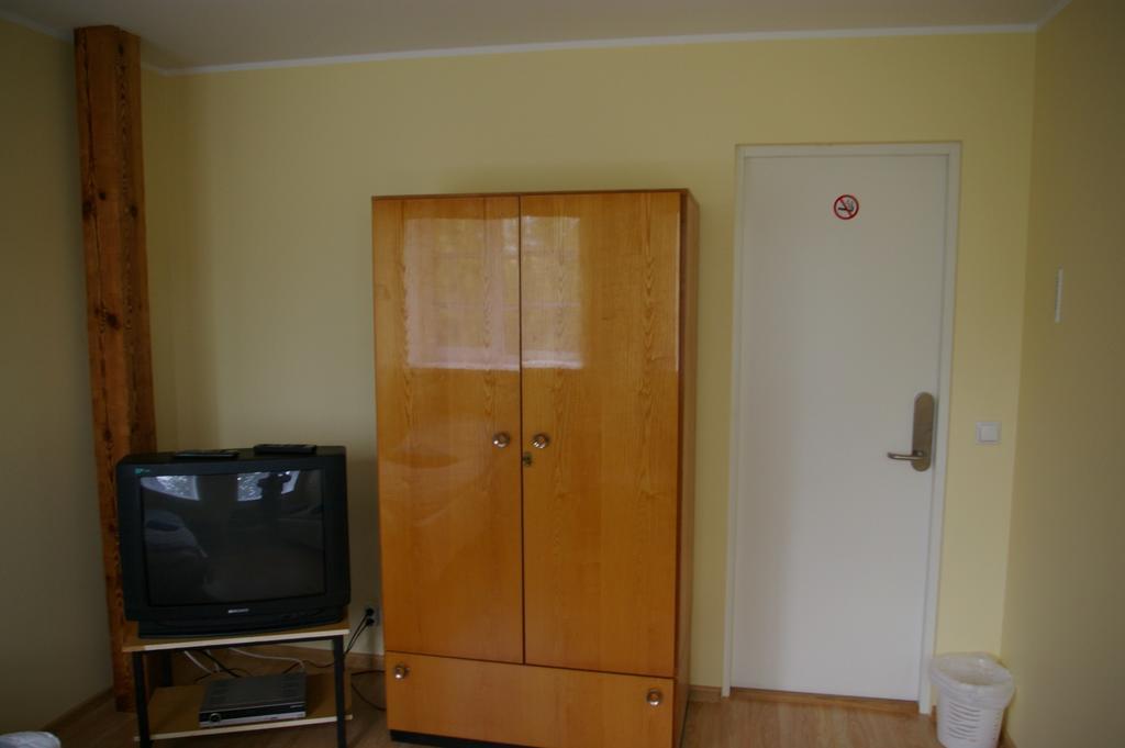 Kagu Hostel Voru Exterior photo